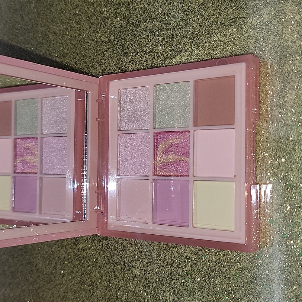 2 FOR $20. Okalan "Sweet" Shadow Palette